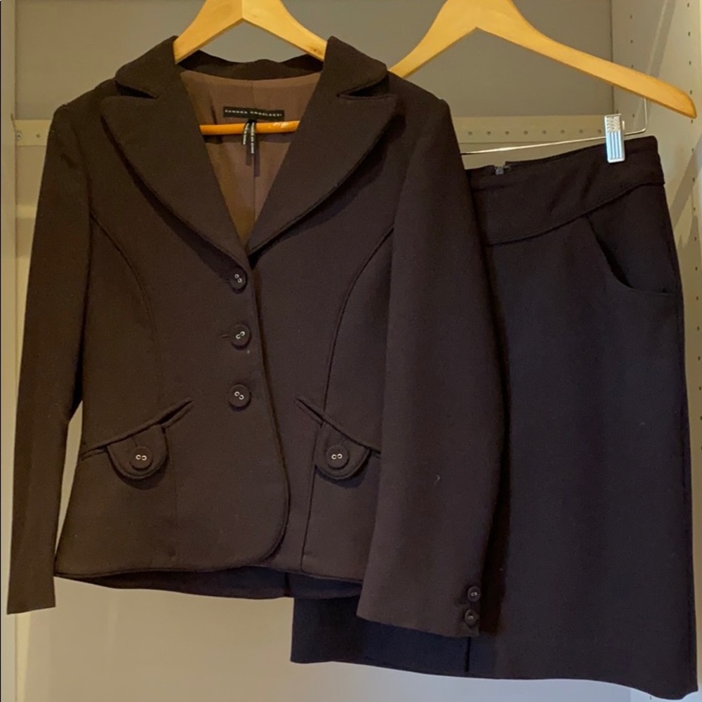 Women’s suit (blazer and skirt) in aubergine